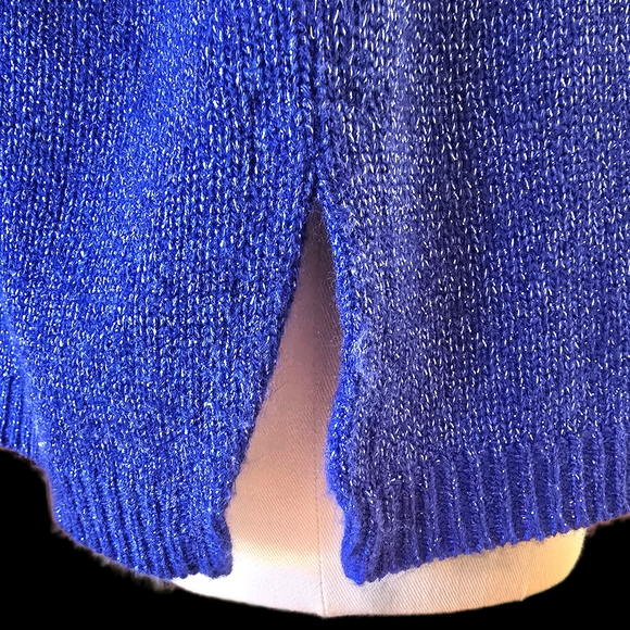 Elegant Shimmery Blue Women's Sweater - Picture 4 of 8